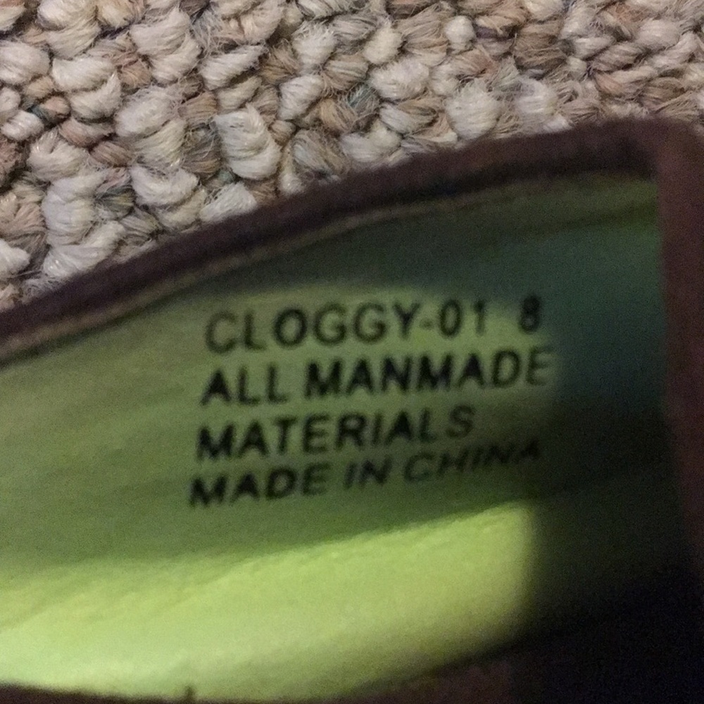 Beaded Clogs - Picture 3 of 4